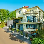 Oxford Apartment Alpine Escape Villa