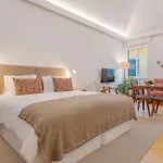 Studio 118