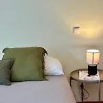 Charming 1 Bedroom Apartment By Falesias Apart