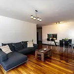 Sunscape Apartment - 2 Bdr, Avenida Infante, Front Of Savoy Palace