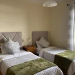 Guest House Santinhos