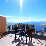 Sunny Pearl Apartment