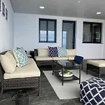 Shangri Sol - Holiday House