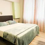 Hostel Monaco