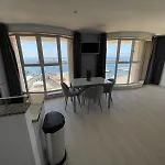 Center Marina View Silver Studio