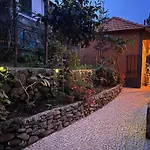 Casa Flor Do Monte