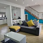 Elegent 2 Bedroom Modern Townhouse - B