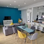 Elegent 2 Bedroom Modern Townhouse - B