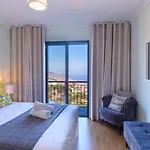 Guestready - Private Terrace Stay