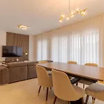 Living Bx Apartment In City Center