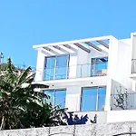 Holiday House Caetano