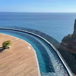 Oceanfront Elegance Madeira Retreat