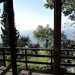 Ferienhaus In Canhas Mit Schoenem Garten