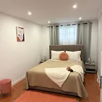 Gouveia Family Escape