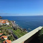 Aylevarroo Penthouse