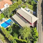 Cris'S Home By Ourmadeira