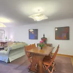 Jasmineiro Apartment