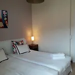 Peaceful Top Floor Apt W Balconies - Cambridge Right - Ac