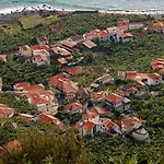 Oscar'S House By An Island Apart