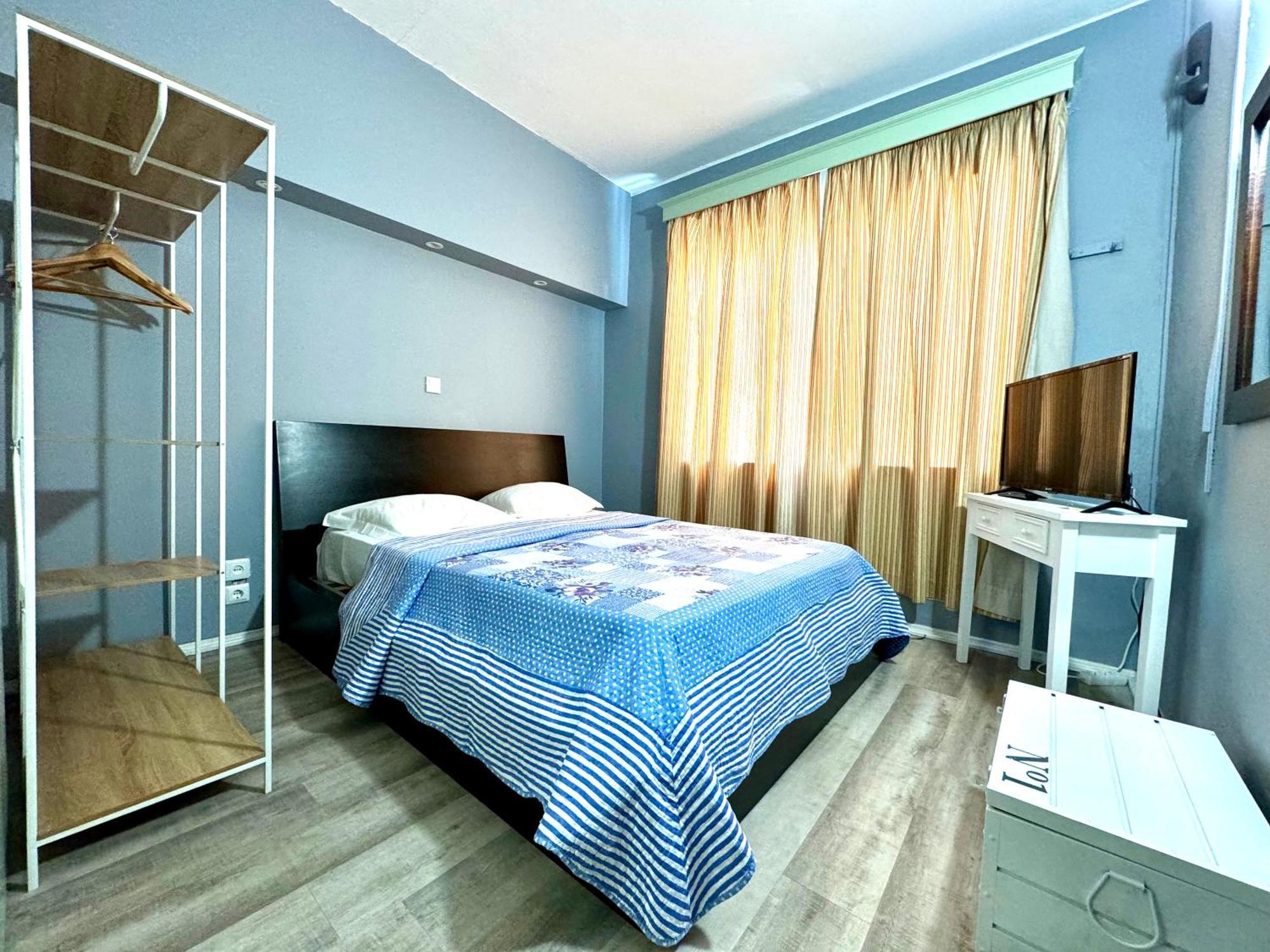 Hostel Monaco *