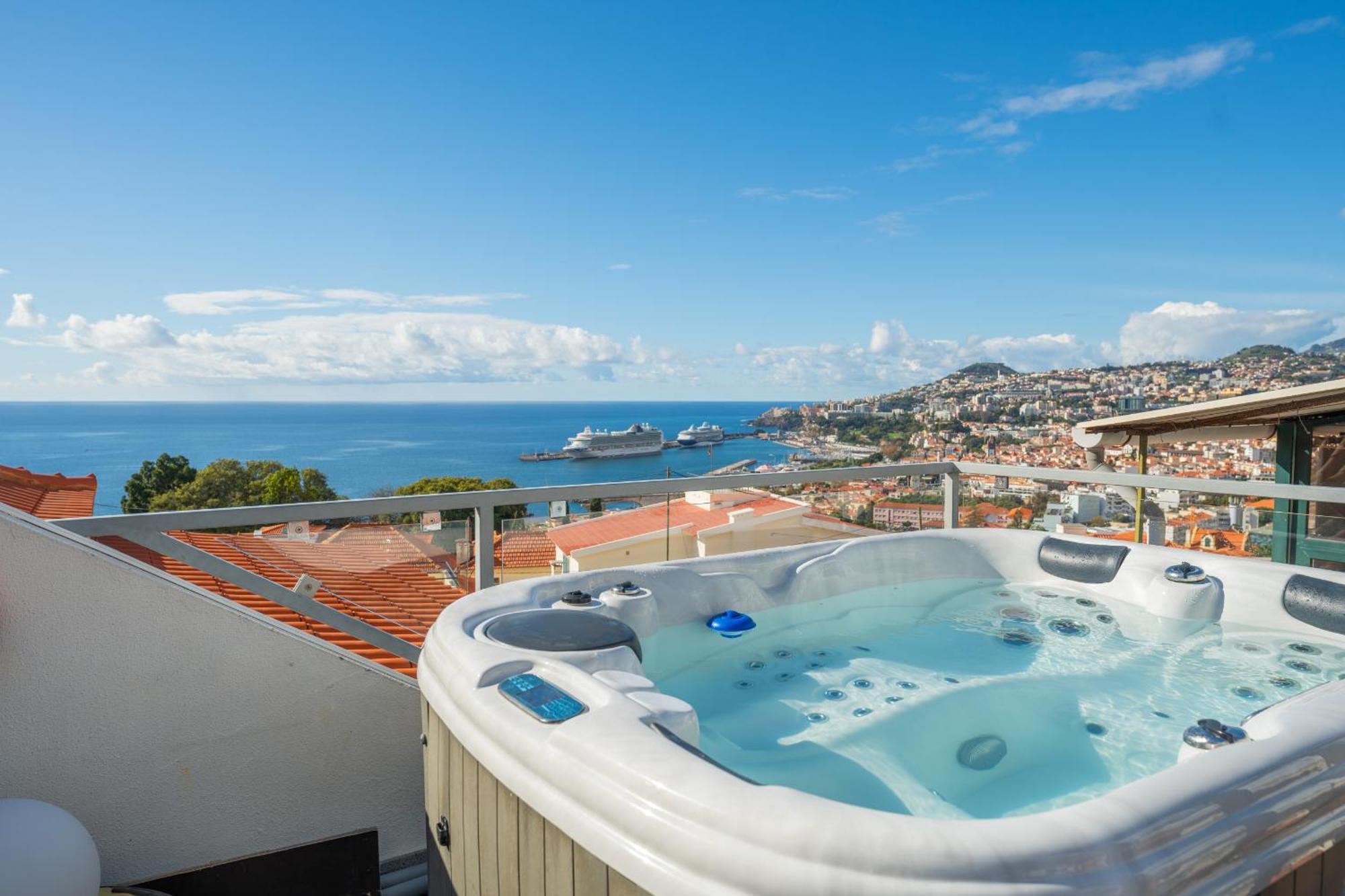 Vakantiehuis Flh Sissi Lanco With View