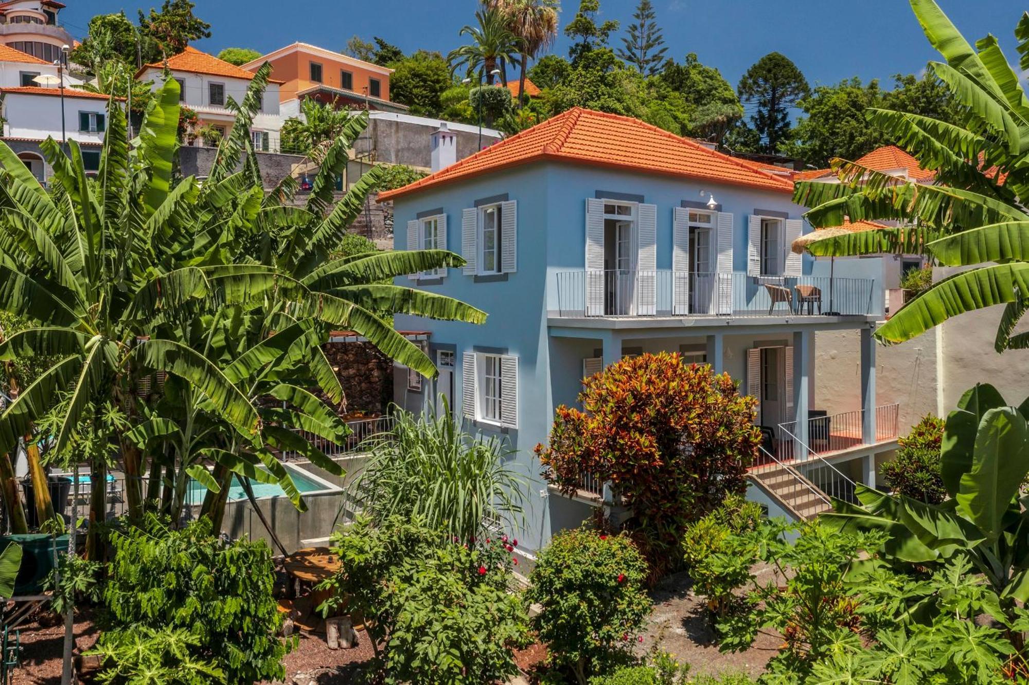 Villa Quebra Costas By An Island *