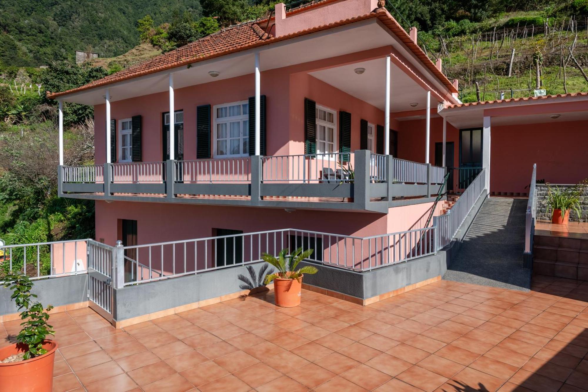 Domingos House - Valley View *