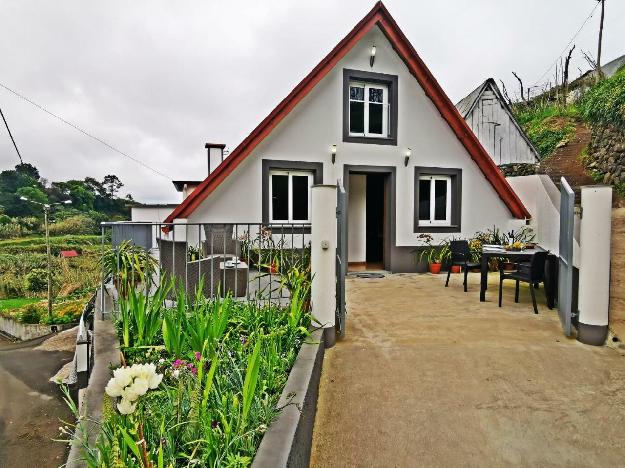 Casa Típica De Santana – Casa Do Avô Santana (Madeira)