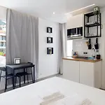 The Jolie - Apartments By The Ocean