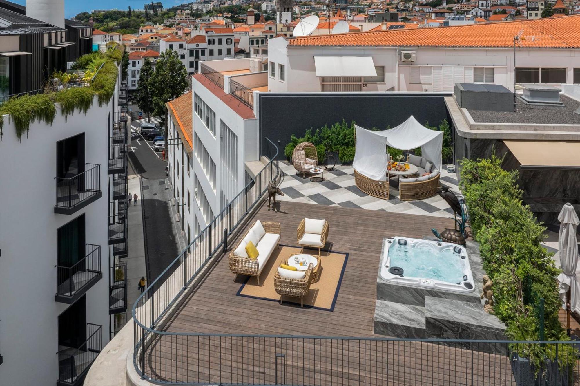 Savoy Insular Iv By An Island Apart * Funchal (Madeira)