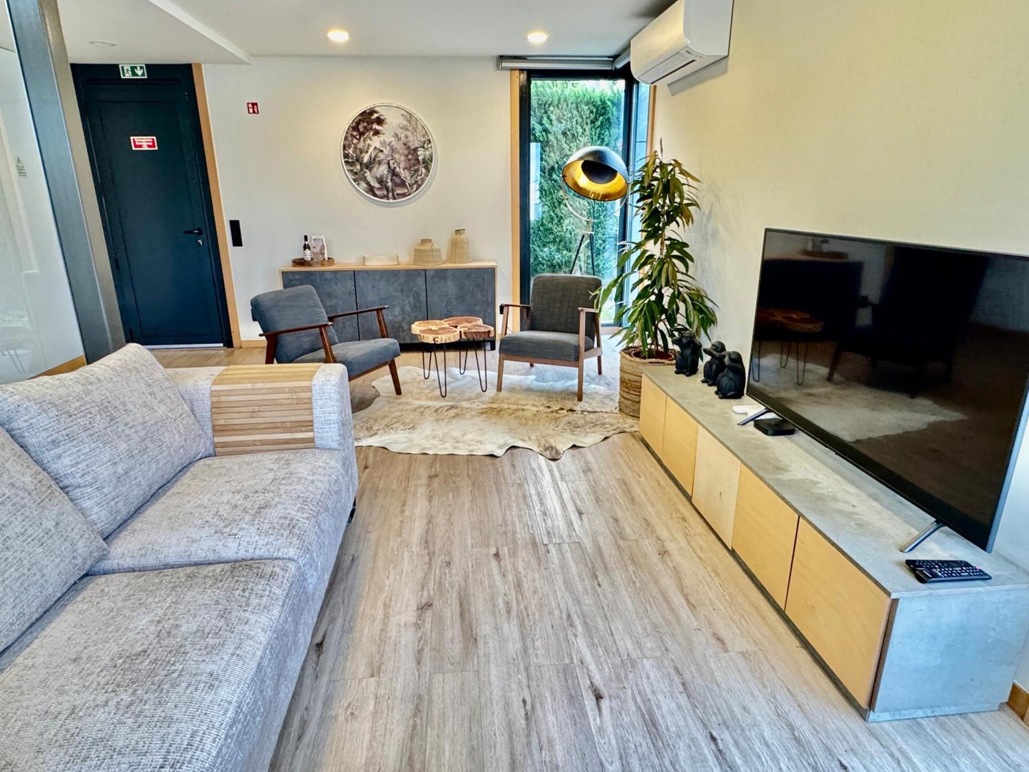 Villa Square House *