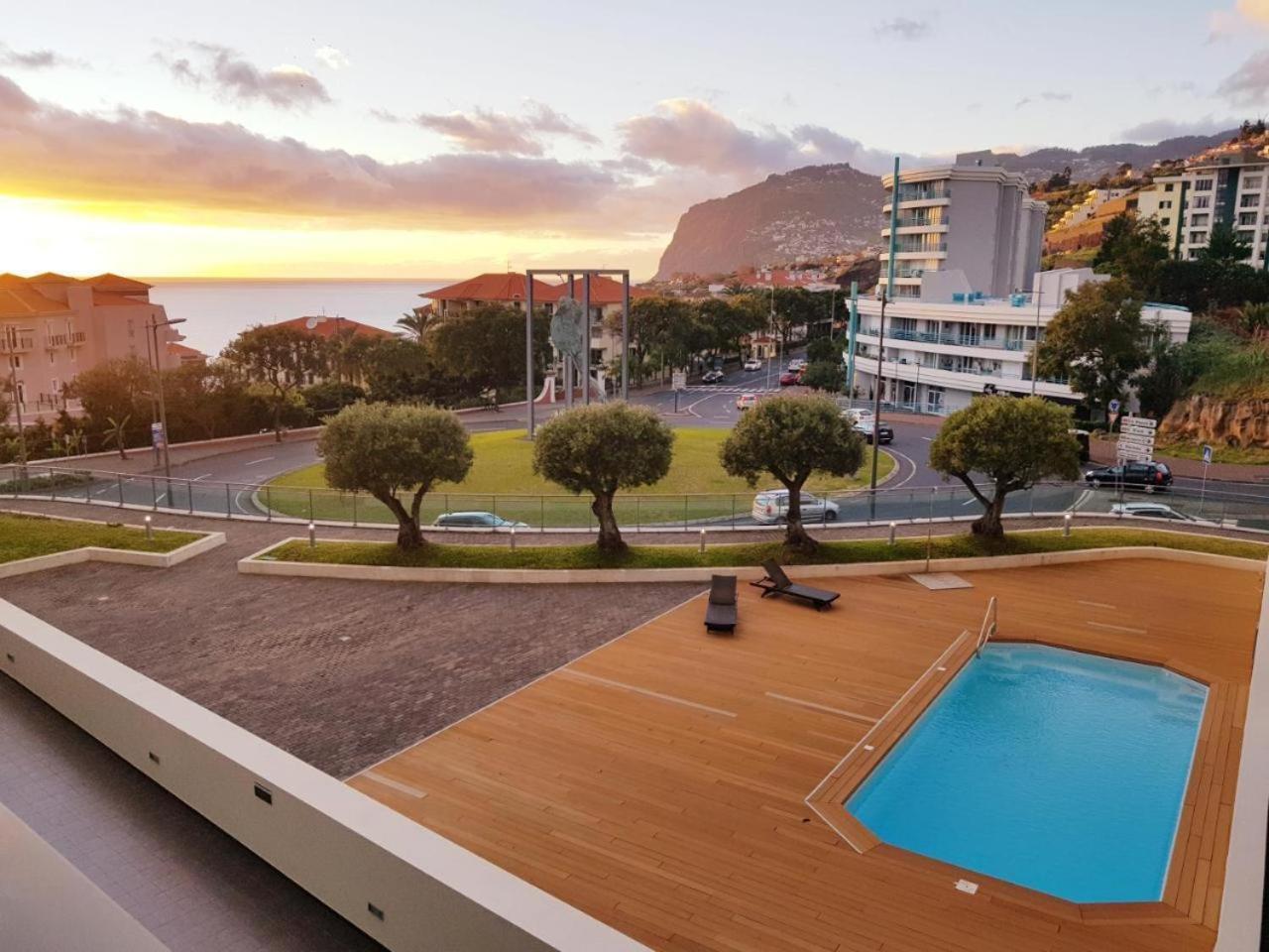 Monumental With Pool By Hr Madeira Φουνκάλ